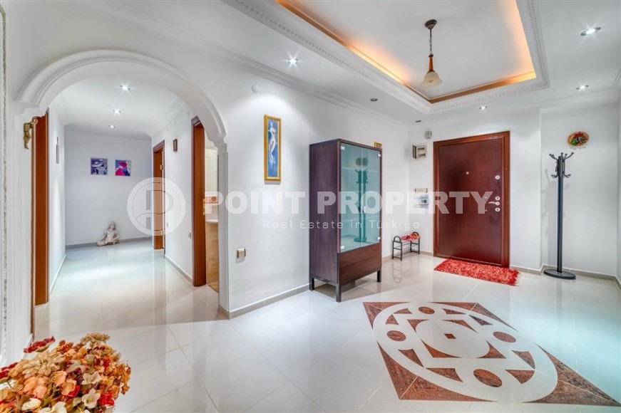 Светлая, уютная квартира с роскошной локацией на первой линии от моря, в центре современного района Аланьи - Нижняя Оба-id-7063-фото-17