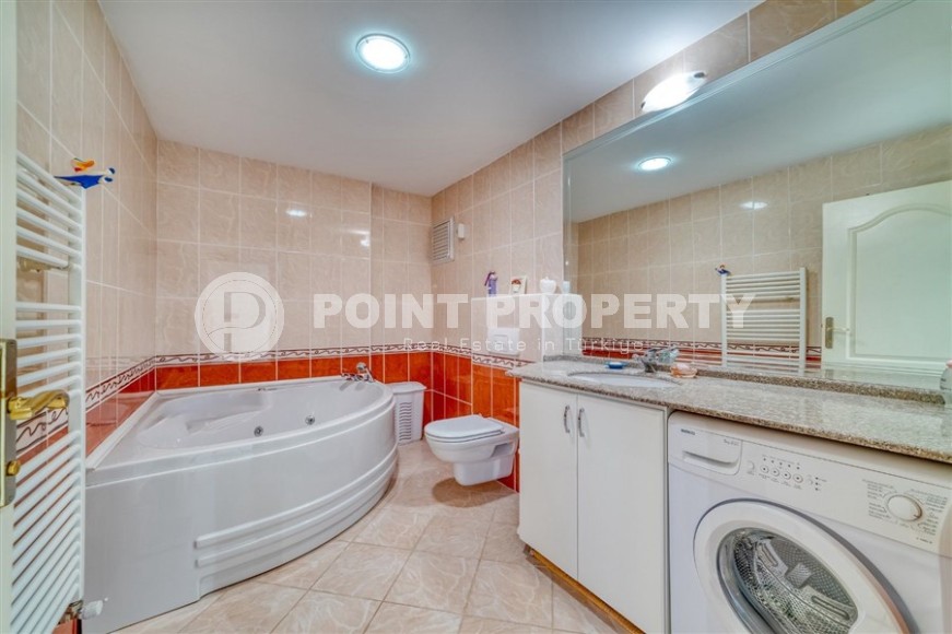 Светлая, уютная квартира с роскошной локацией на первой линии от моря, в центре современного района Аланьи - Нижняя Оба-id-7063-фото-18