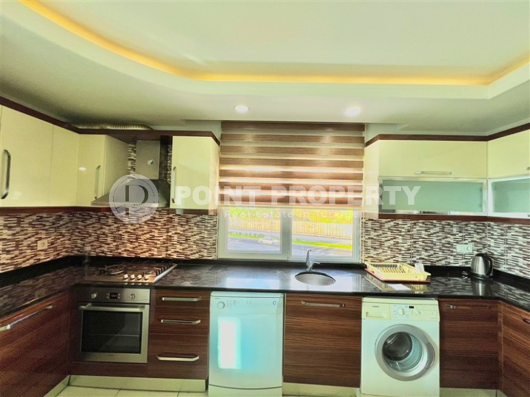 Comfortable 2+1 apartment, on an area of 100 m2, in a comfortable residential complex, in a quiet area of Alanya - Cikcilli-id-7072-photo-4