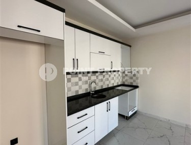 Bright new apartment with fine finishing, on the 4th floor in a residential complex built in 2023-id-7081-photo-2