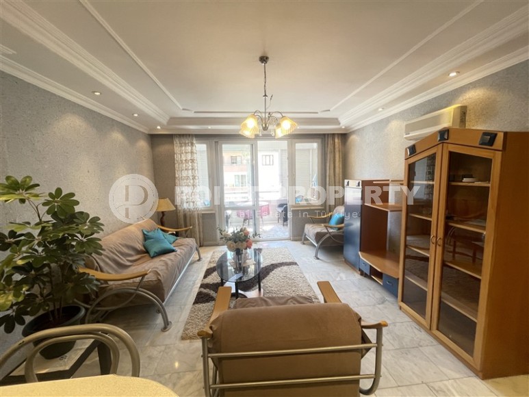 Благоустроенная квартира с мебелью и бытовой техникой в 850 метрах от моря, в центре Аланьи-id-7082-фото-1