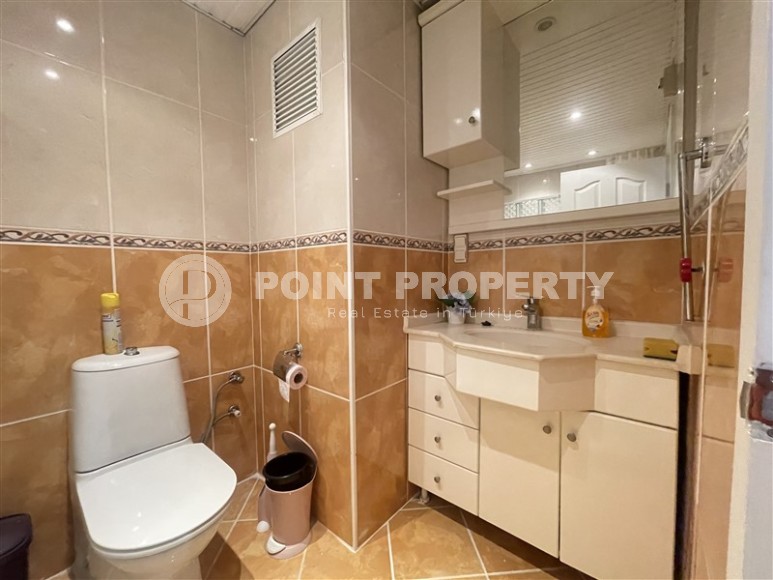 Благоустроенная квартира с мебелью и бытовой техникой в 850 метрах от моря, в центре Аланьи-id-7082-фото-9