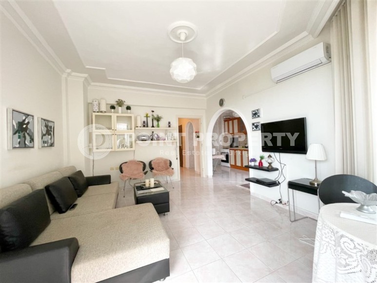 Bright, cozy apartment with a spacious glazed balcony, 30 meters from the beach, in the center of Mahmutlar-id-7083-photo-2