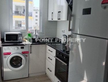 Готовая к проживанию квартира 1+1 в 50 метрах от пляжа, в центре туристического района Мерсина - Тедже-id-7089-фото-4