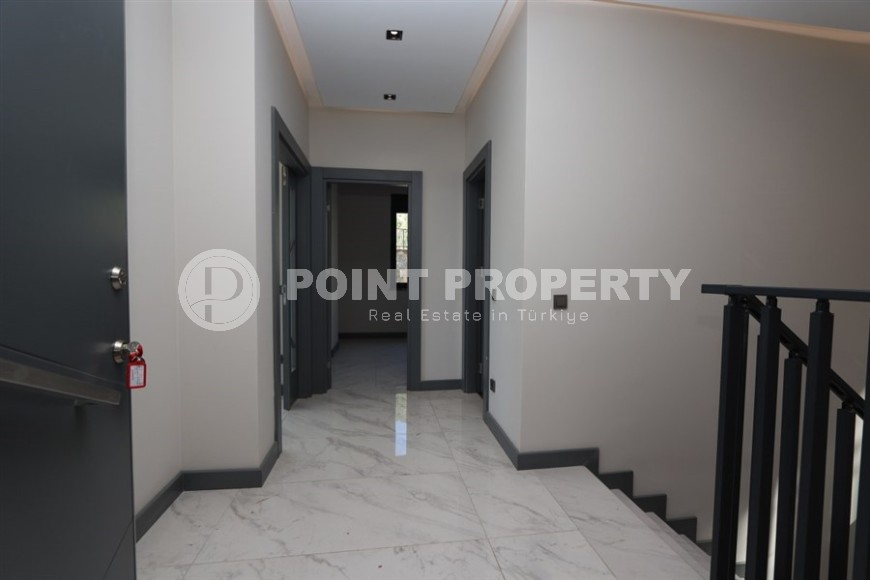 Просторная двухуровневая квартира с собственным садом в элитном районе Аланьи - Тепе-id-7090-фото-8