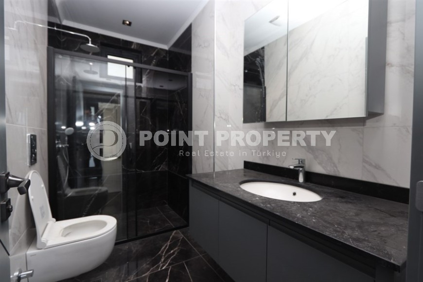 Просторная двухуровневая квартира с собственным садом в элитном районе Аланьи - Тепе-id-7090-фото-11