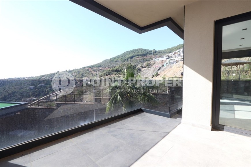 Просторная двухуровневая квартира с собственным садом в элитном районе Аланьи - Тепе-id-7090-фото-13