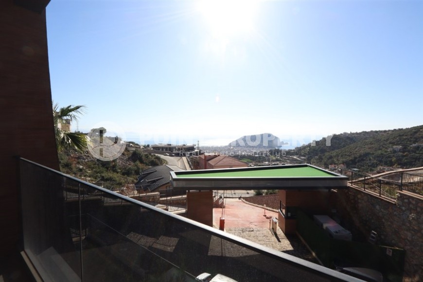 Просторная двухуровневая квартира с собственным садом в элитном районе Аланьи - Тепе-id-7090-фото-14