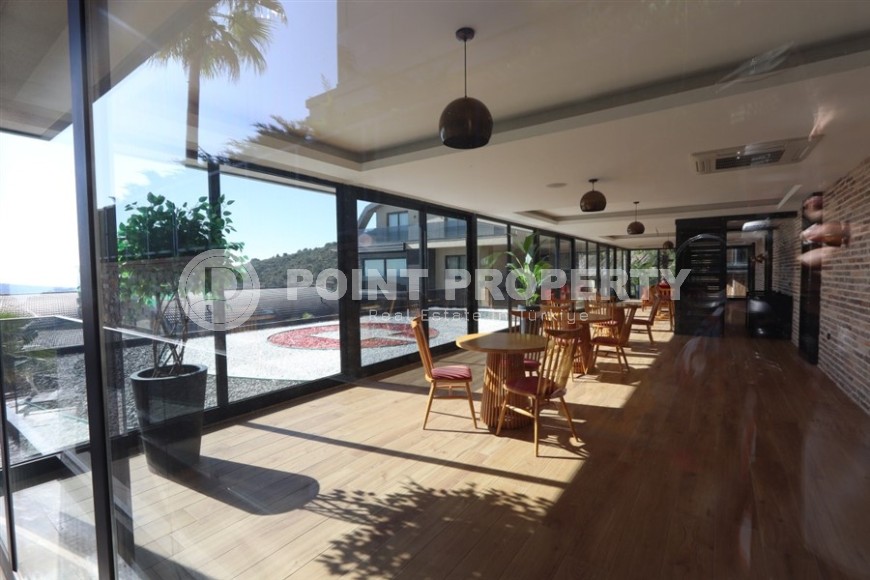 Просторная двухуровневая квартира с собственным садом в элитном районе Аланьи - Тепе-id-7090-фото-23