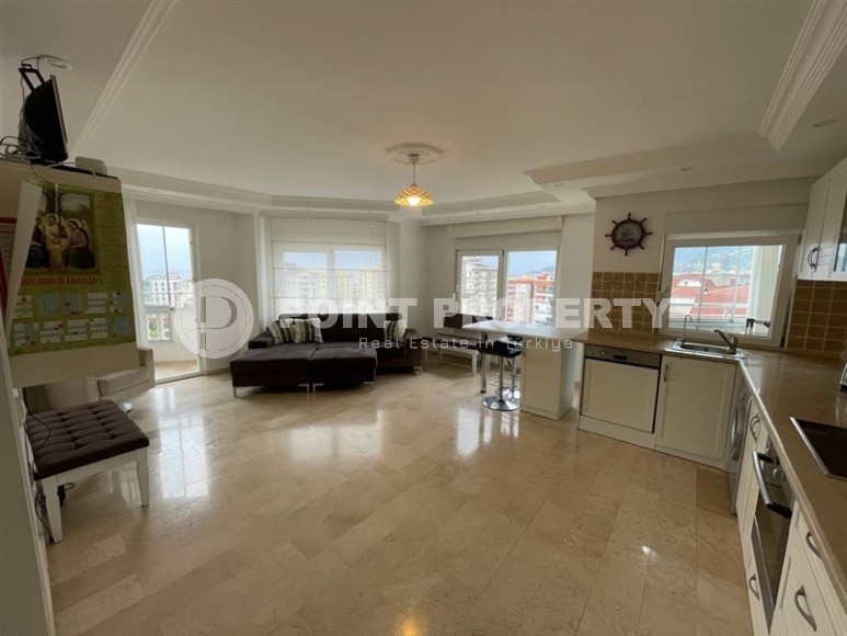 Благоустроенная квартира с мебелью и бытовой техникой в 600 метрах от моря, в центре района Тосмур-id-7092-фото-2