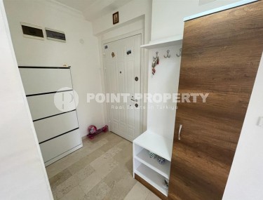 Благоустроенная квартира с мебелью и бытовой техникой в 600 метрах от моря, в центре района Тосмур-id-7092-фото-5