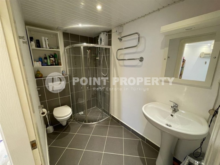 Благоустроенная квартира с мебелью и бытовой техникой в 600 метрах от моря, в центре района Тосмур-id-7092-фото-6