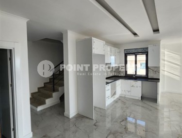 Панорамная квартира с видом на море и гору Кале, на 4-м этаже с мансардой в престижном районе Аланьи - Хасбахче-id-7094-фото-2