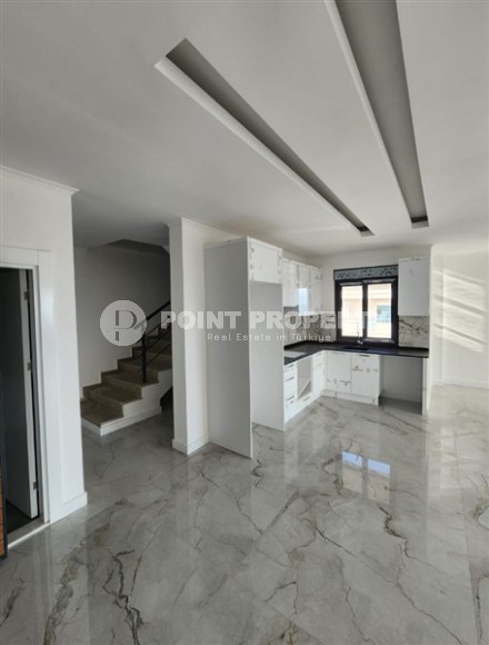 Панорамная квартира с видом на море и гору Кале, на 4-м этаже с мансардой в престижном районе Аланьи - Хасбахче-id-7094-фото-2