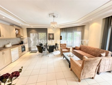 Благоустроенная квартира с мебелью и бытовой техникой, на 1-м этаже в резиденции 2008 года постройки-id-7100-фото-1