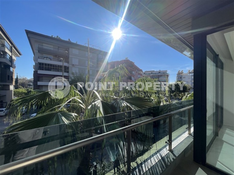 Светлая квартира с качественной чистовой отделкой, в 450 метрах от пляжа Клеопатры, в центре Аланьи-id-7106-фото-10