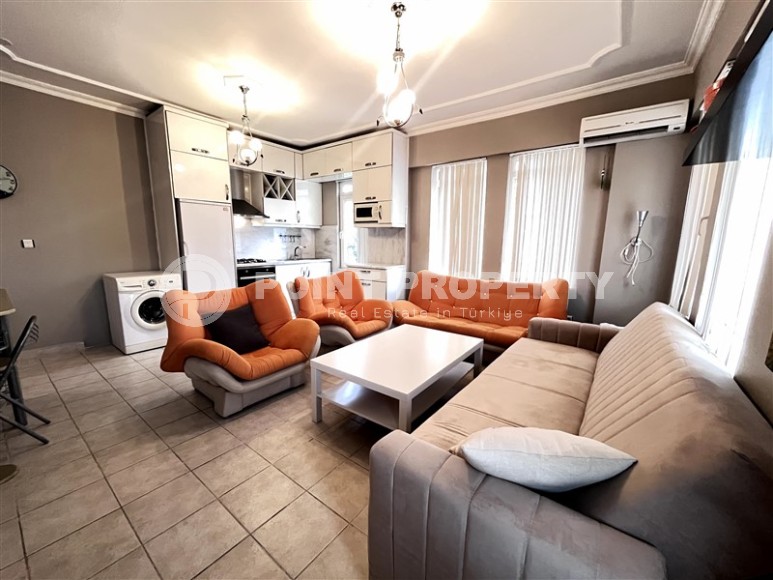 Уютная квартира с приятным светлым интерьером и современным дизайном, в 150 метрах от пляжа и набережной-id-7109-фото-2