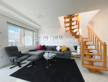 Двухуровневая квартира с панорамным видом на море и горы, на 9-м этаже с мансардой, в центре района Тосмур-id-7110-фото-4