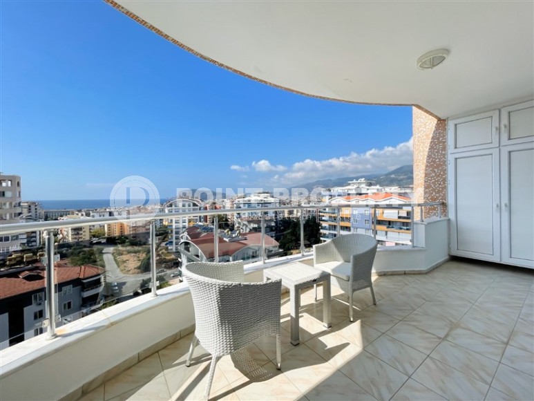 Двухуровневая квартира с панорамным видом на море и горы, на 9-м этаже с мансардой, в центре района Тосмур-id-7110-фото-16