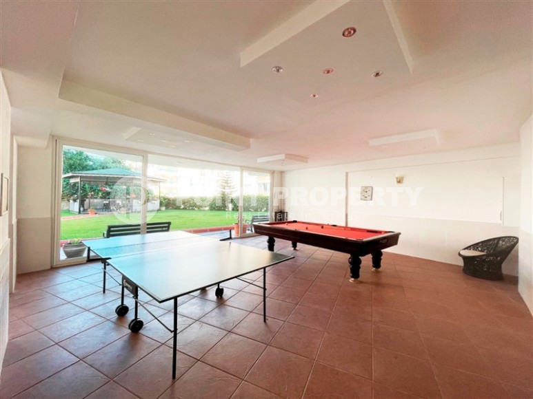 Двухуровневая квартира с панорамным видом на море и горы, на 9-м этаже с мансардой, в центре района Тосмур-id-7110-фото-22