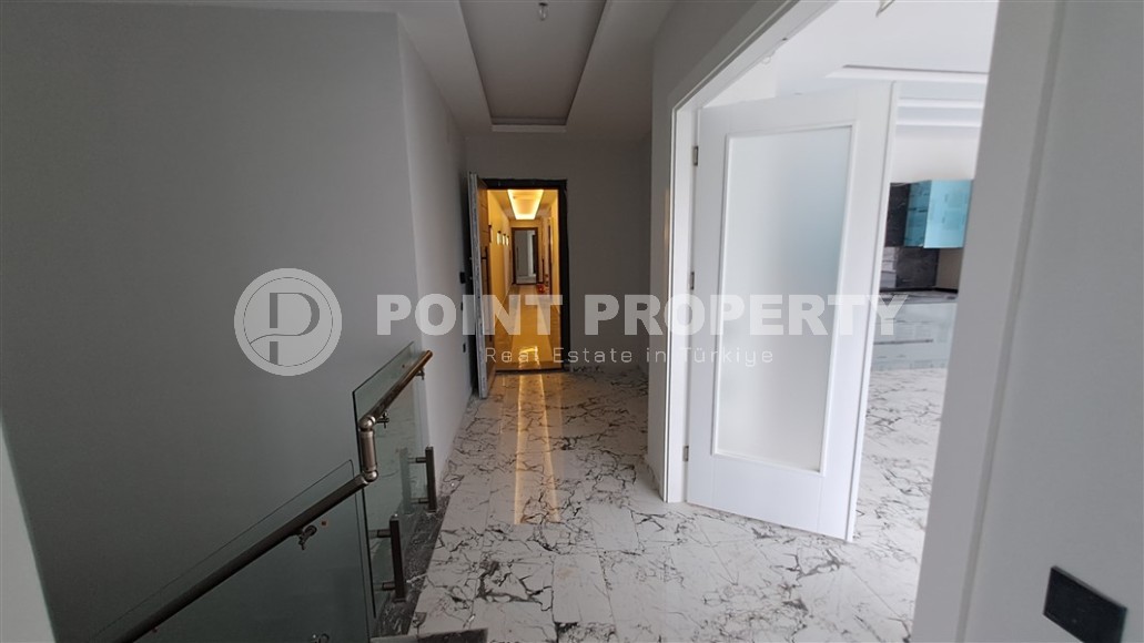 Spacious two-level apartment with panoramic views of the sea and mountains, in a quiet area of Alanya - Upper Oba-id-7114-photo-6