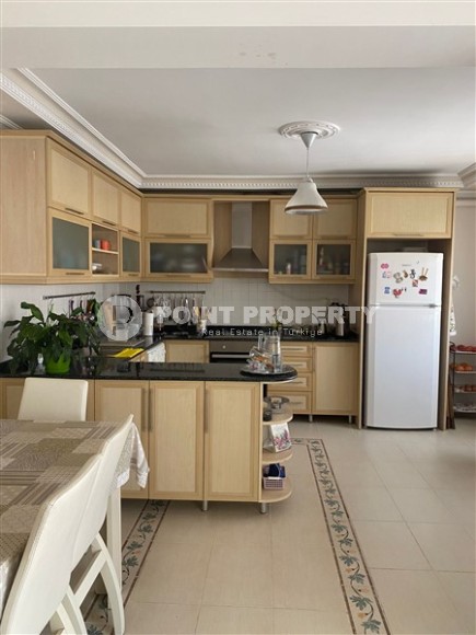 Large two-level apartment 2+1, with a total area of 200 m2, on the 5th floor with an attic, in the center of Oba district-id-7120-photo-3