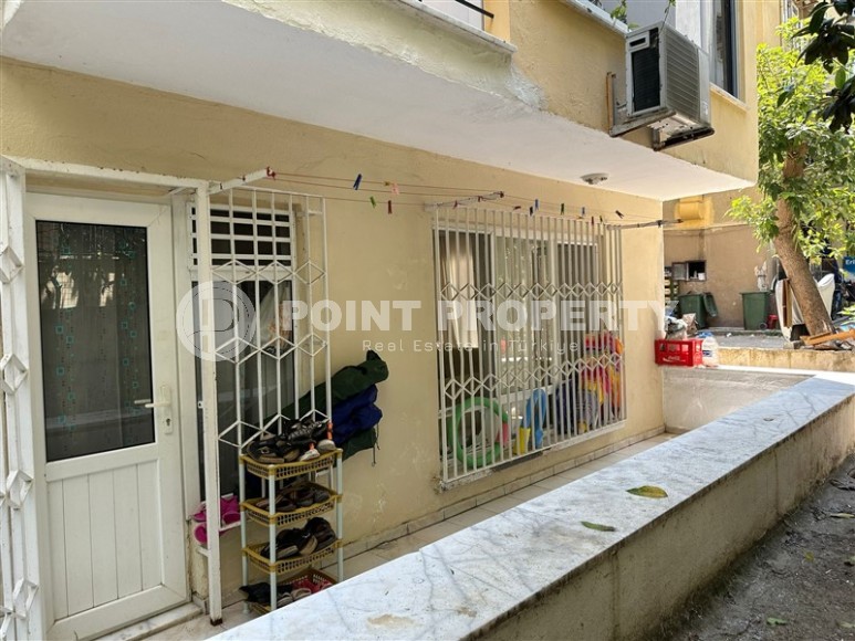 Inexpensive furnished apartment 100 meters from the famous Cleopatra Beach, in the center of Alanya-id-7122-photo-9