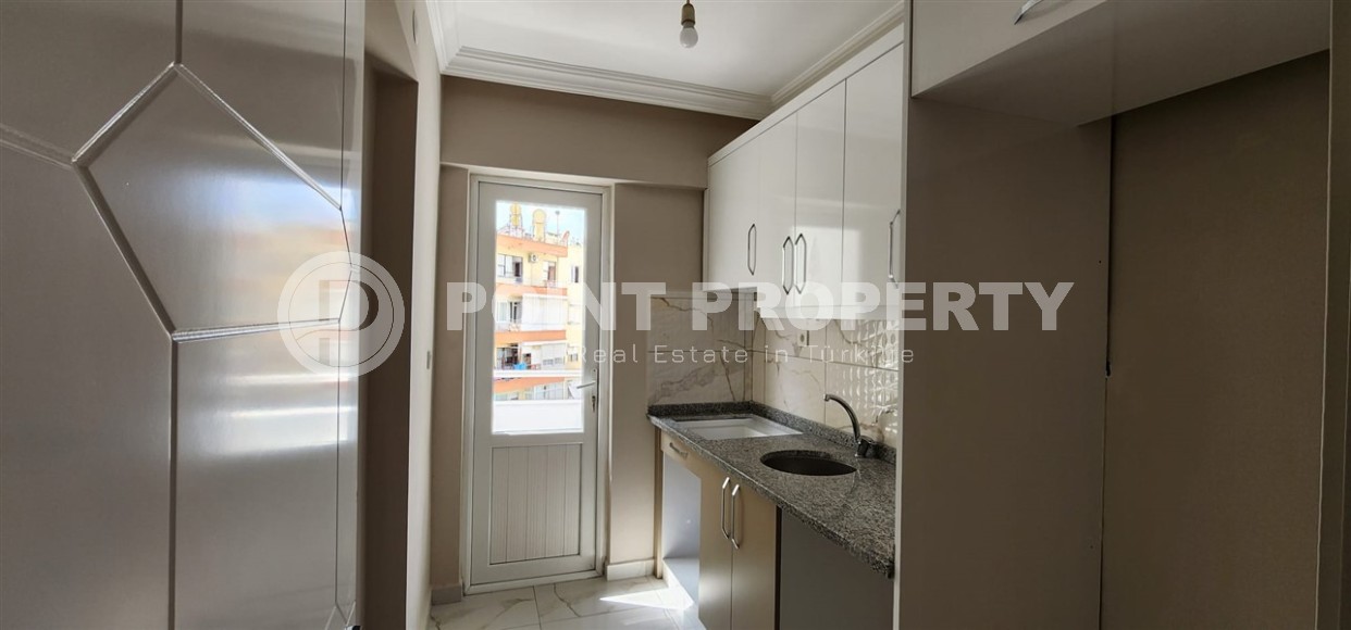 Доступная по цене квартира в 800 метрах от пляжа и набережной, в центре популярного Средиземноморского курорта - Аланья-id-7126-фото-3