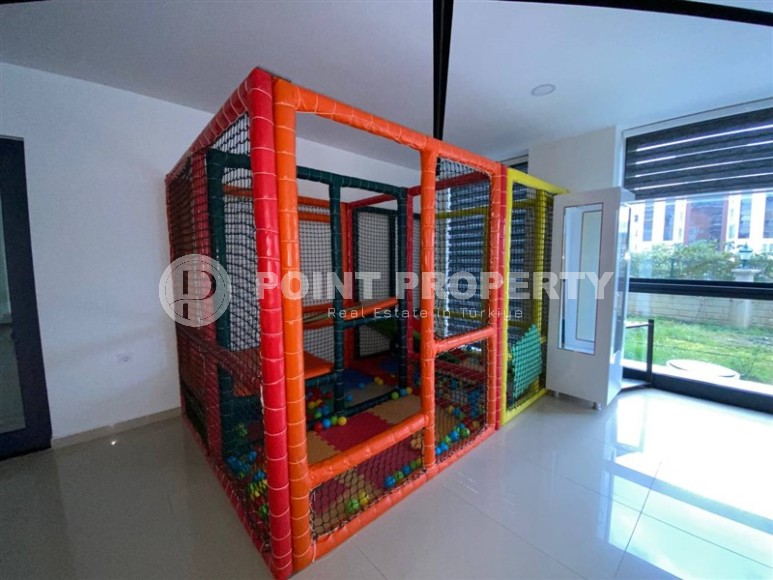 Ready-to-move-in apartment with furniture and household appliances in a new residential complex, commissioned in 2022-id-7130-photo-17