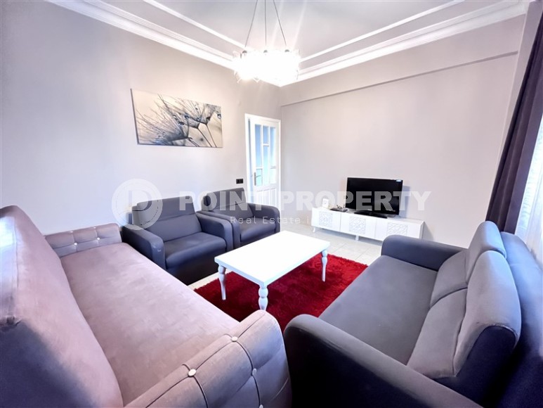 Светлая, просторная квартира 1+1, общей площадью 80 м2, на 2-м этаже в доме 2002 года постройки, в центре Аланьи-id-7135-фото-2