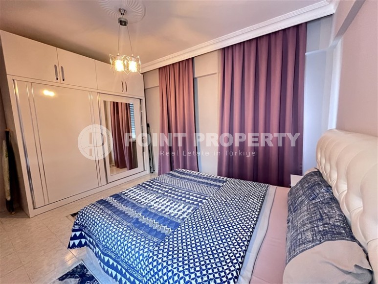 Bright, spacious 1+1 apartment, with a total area of 80 m2, on the 2nd floor in a building built in 2002, in the center of Alanya-id-7135-photo-6