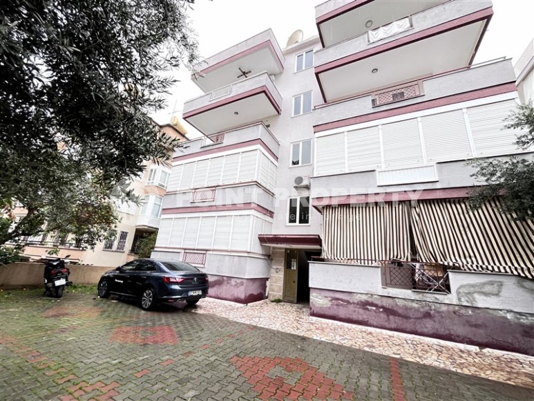 Bright, spacious 1+1 apartment, with a total area of 80 m2, on the 2nd floor in a building built in 2002, in the center of Alanya-id-7135-photo-13