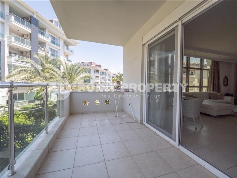 Светлая, атмосферная квартира с современным дизайном, в 900 метрах от пляжа и набережной-id-7137-фото-10