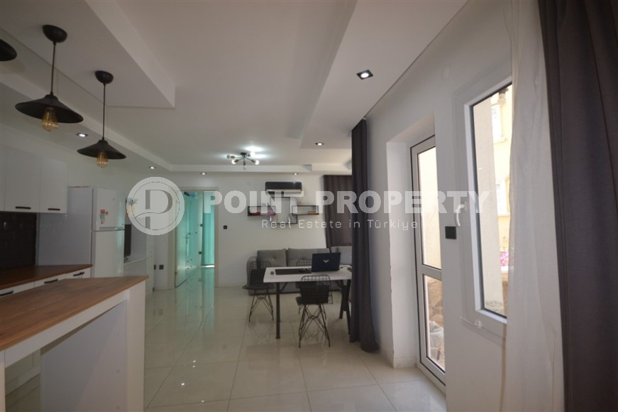 Cozy apartment with furniture and household appliances 300 meters from the sea, in the center of a quiet area of Alanya - Tosmur-id-7138-photo-2