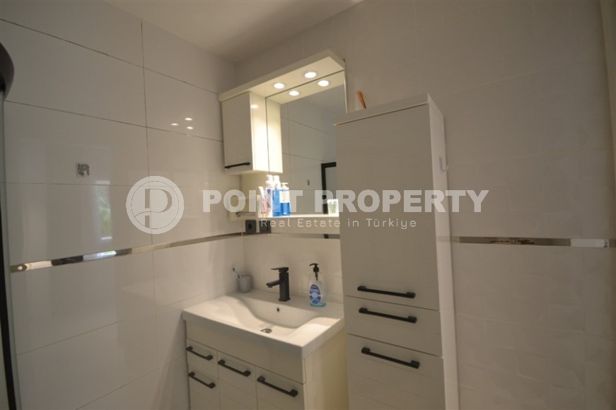 Cozy apartment with furniture and household appliances 300 meters from the sea, in the center of a quiet area of Alanya - Tosmur-id-7138-photo-7