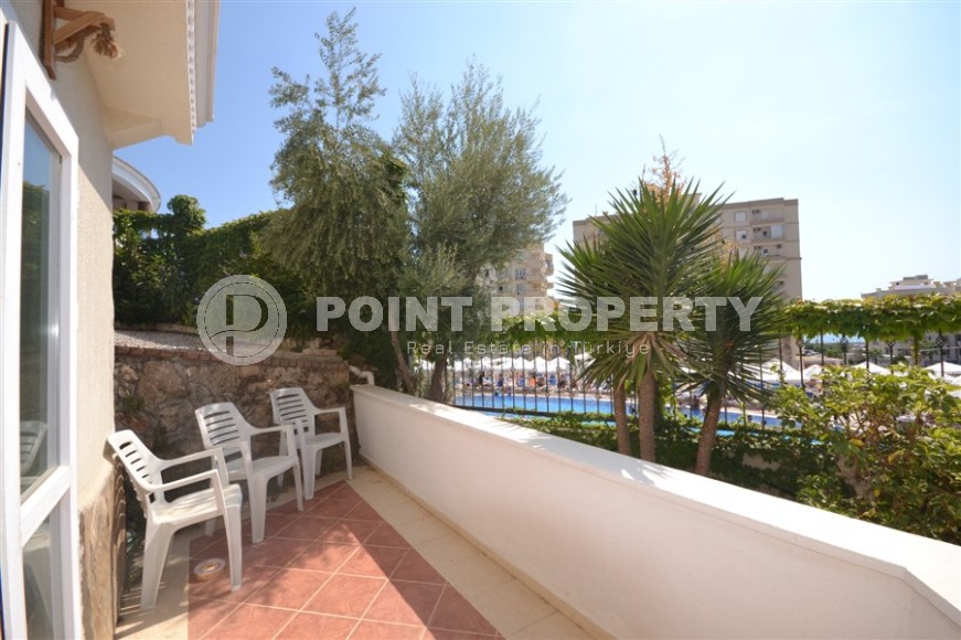 Cozy apartment with furniture and household appliances 300 meters from the sea, in the center of a quiet area of Alanya - Tosmur-id-7138-photo-9