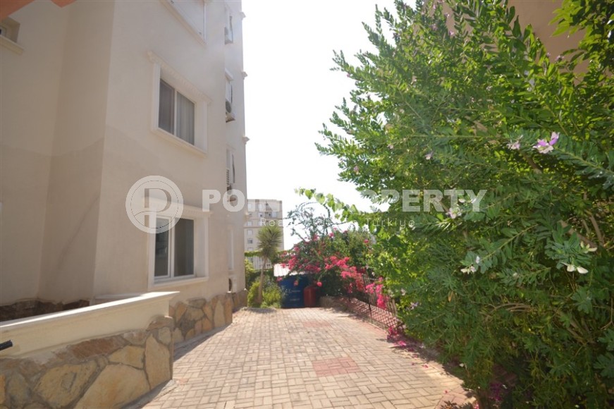 Cozy apartment with furniture and household appliances 300 meters from the sea, in the center of a quiet area of Alanya - Tosmur-id-7138-photo-12