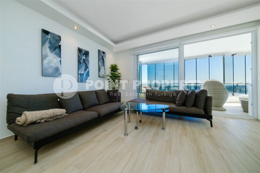 Atmospheric 2+1 apartment with a large glazed balcony, 900 meters from the sea, in a quiet area of Alanya - Avsallar-id-7143-photo-2