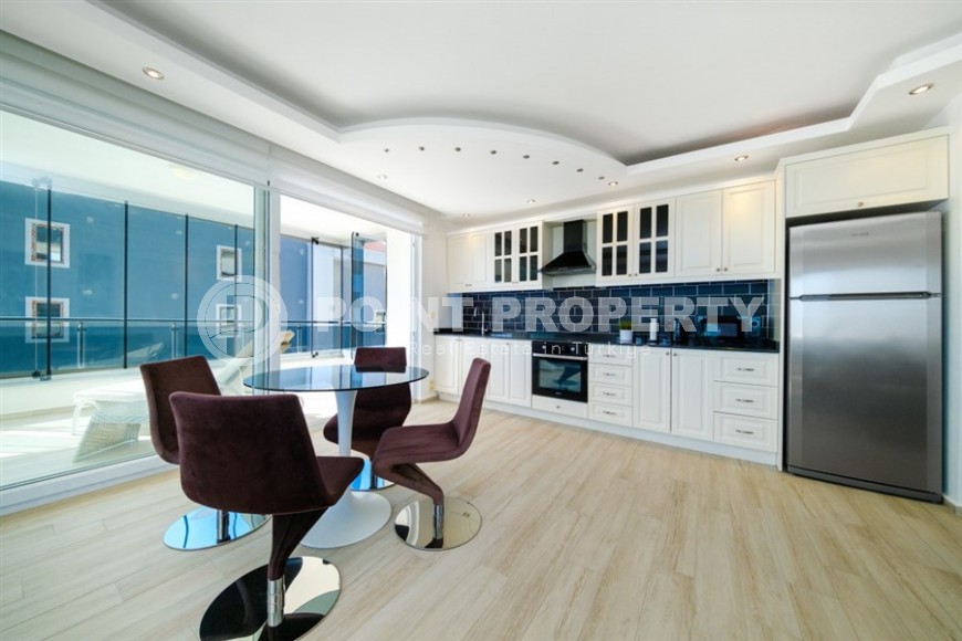 Atmospheric 2+1 apartment with a large glazed balcony, 900 meters from the sea, in a quiet area of Alanya - Avsallar-id-7143-photo-3