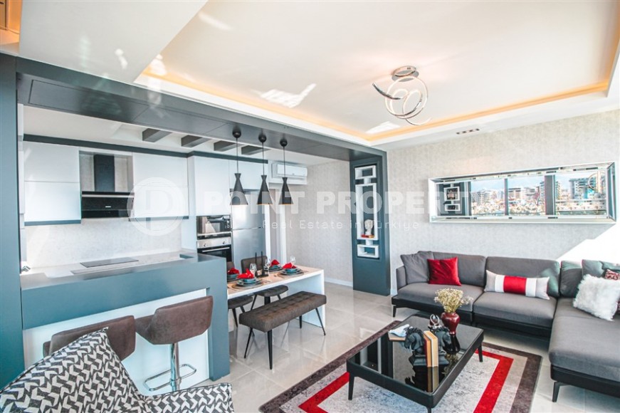 Stylish apartment with designer renovation on the first line from the sea, in the center of the modern area of Alanya - Mahmutlar-id-7149-photo-2