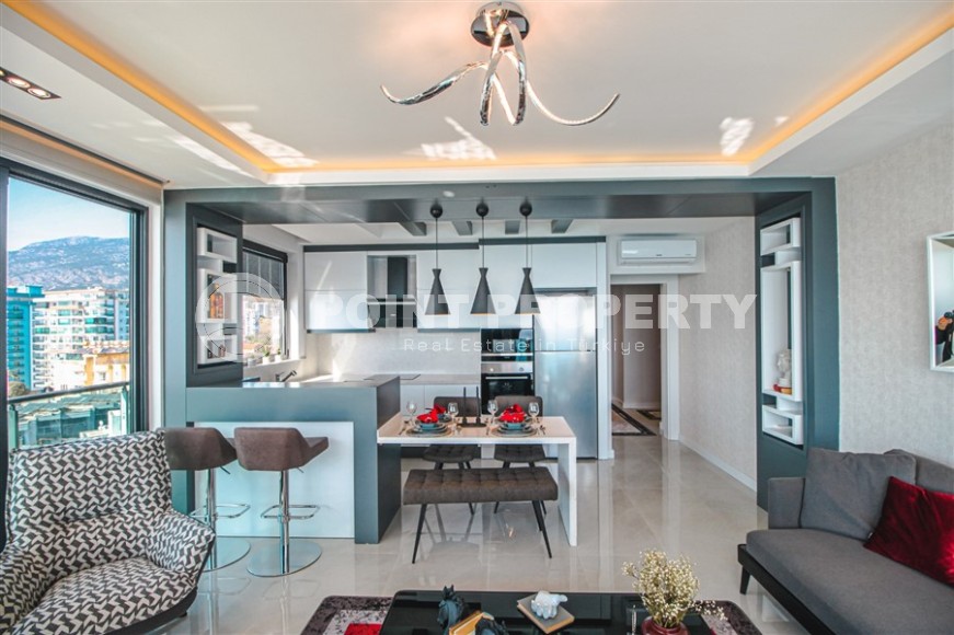 Stylish apartment with designer renovation on the first line from the sea, in the center of the modern area of Alanya - Mahmutlar-id-7149-photo-4