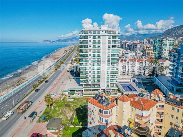 Stylish apartment with designer renovation on the first line from the sea, in the center of the modern area of Alanya - Mahmutlar-id-7149-photo-22