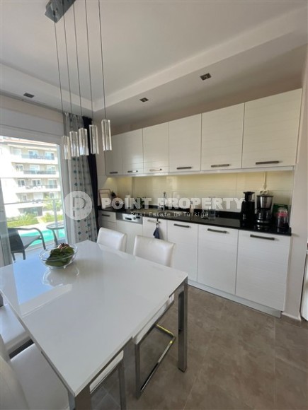 Apartment with high-quality renovation and modern design Apartment with high-quality renovation and modern design 800 meters from the sea, in the popular area of Alanya - Lower Oba-id-7150-photo-5
