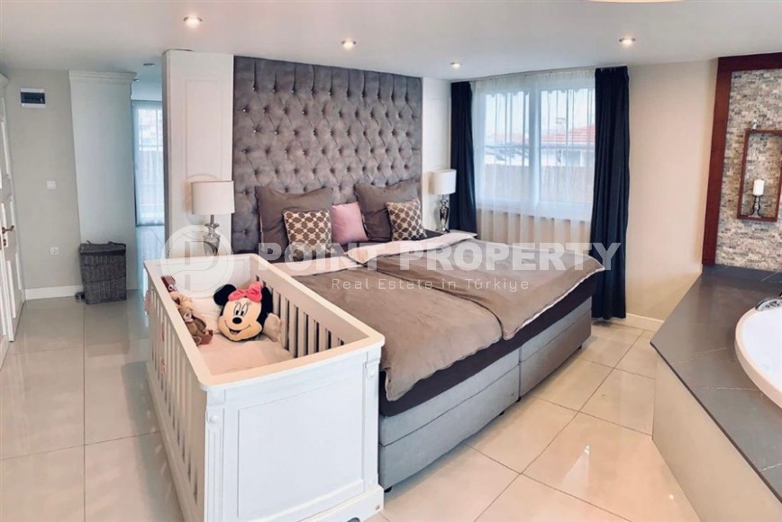 Large two-level apartment 4+1, with a total area of 230 m2, in the picturesque area of Alanya - Konakli-id-7151-photo-5