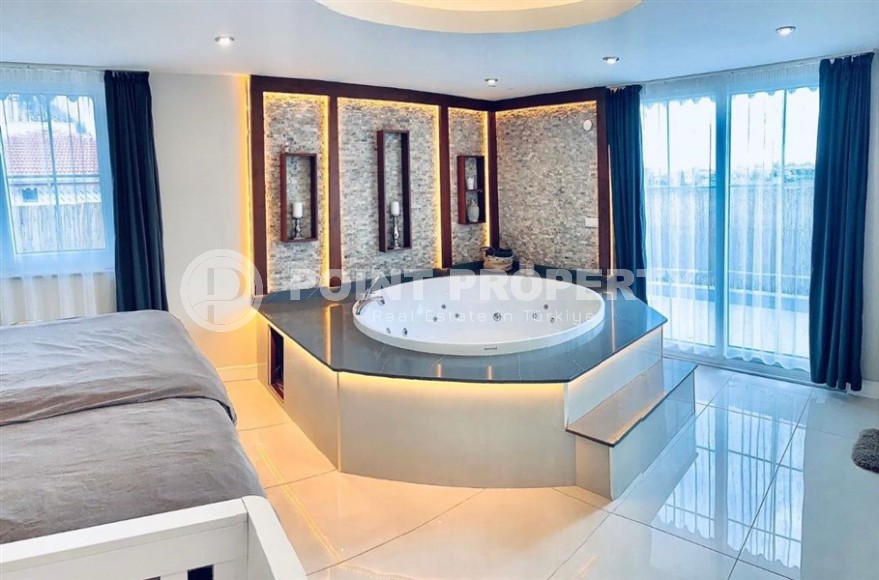 Large two-level apartment 4+1, with a total area of 230 m2, in the picturesque area of Alanya - Konakli-id-7151-photo-7