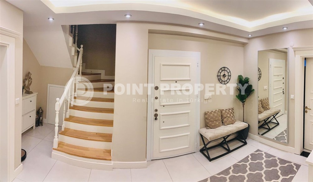 Large two-level apartment 4+1, with a total area of 230 m2, in the picturesque area of Alanya - Konakli-id-7151-photo-12