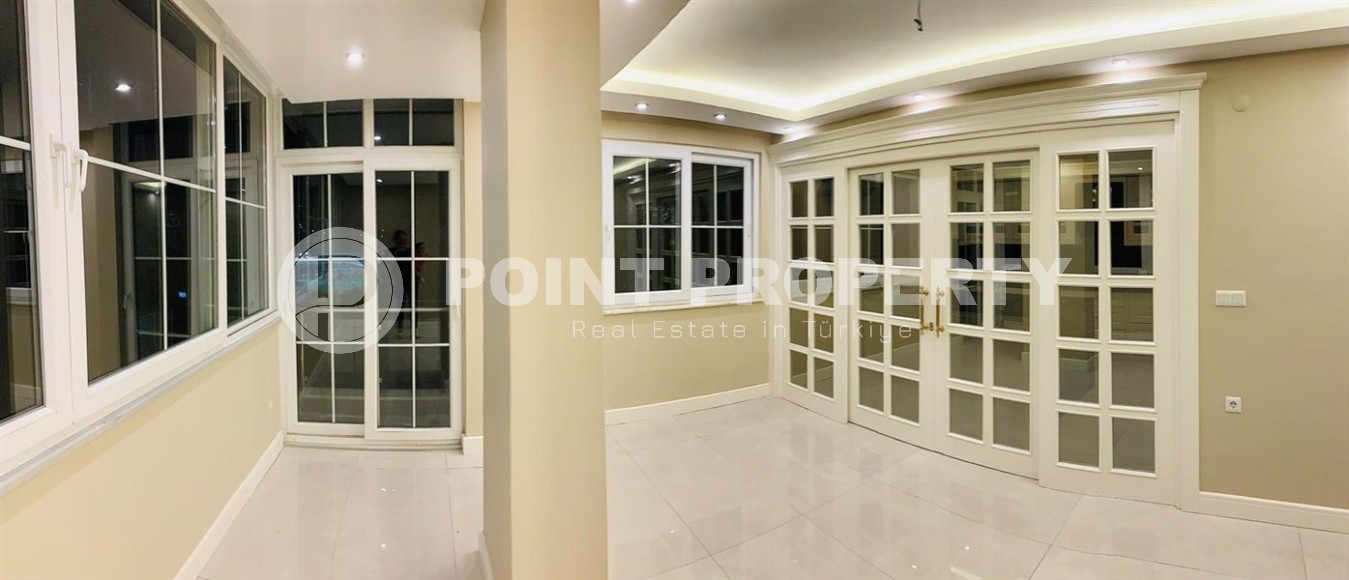 Large two-level apartment 4+1, with a total area of 230 m2, in the picturesque area of Alanya - Konakli-id-7151-photo-13