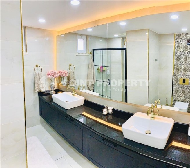 Large two-level apartment 4+1, with a total area of 230 m2, in the picturesque area of Alanya - Konakli-id-7151-photo-19