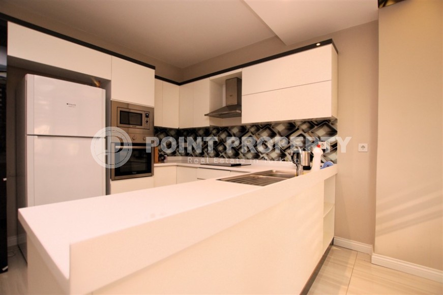 Spacious 3+1 apartment two and a half kilometers from the sea, in a prestigious area of Alanya - Upper Oba-id-7152-photo-4