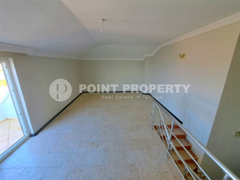 Панорамная двухуровневая квартира с роскошным видом на море, в ухоженном жилом комплексе с бассейном и садом-id-7168-фото-7